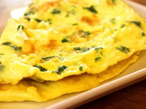 Low carb - 5 prostych przepisów na cały dzień. Jedz i trenuj!
